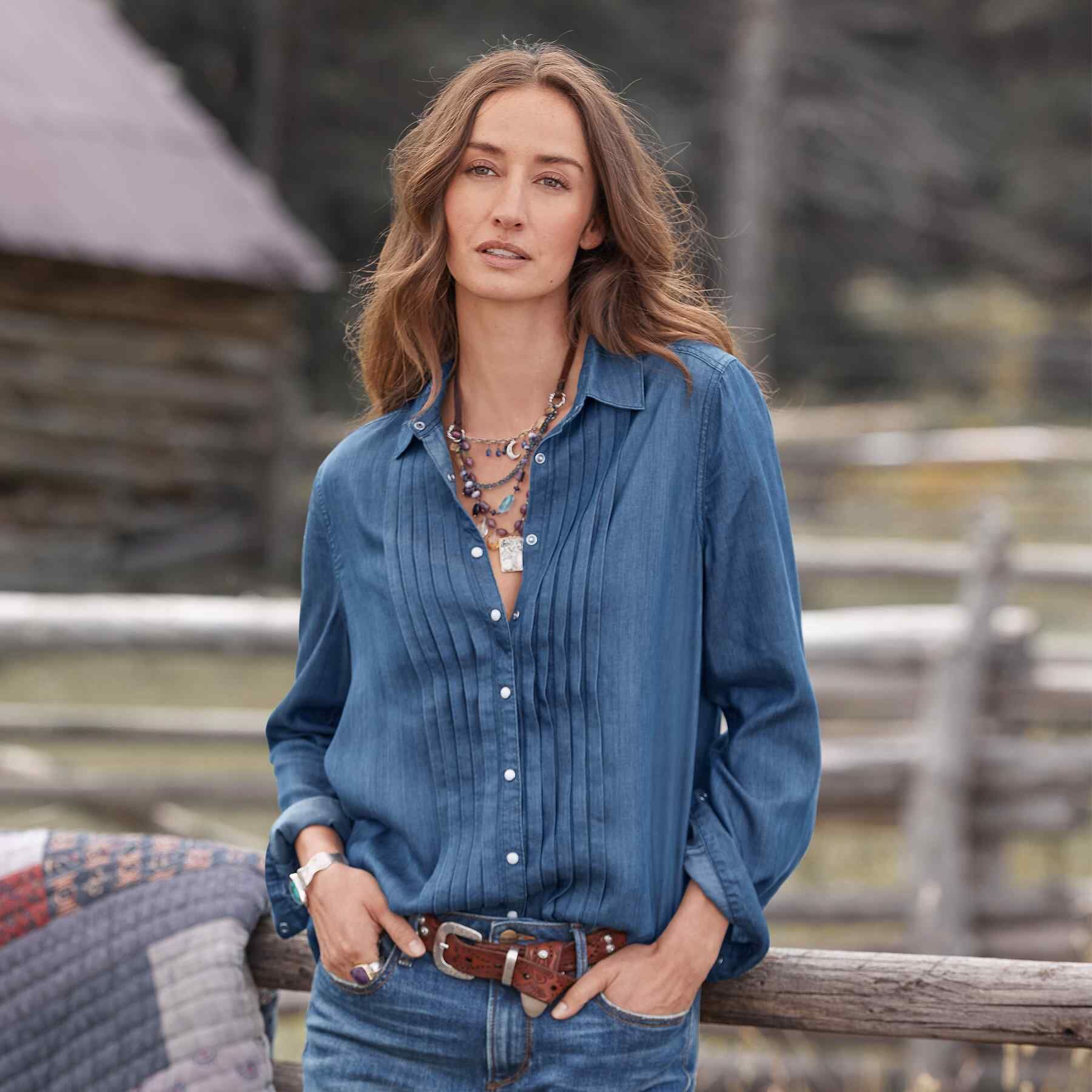 Best Chambray Shirts for Women in 2022 ...